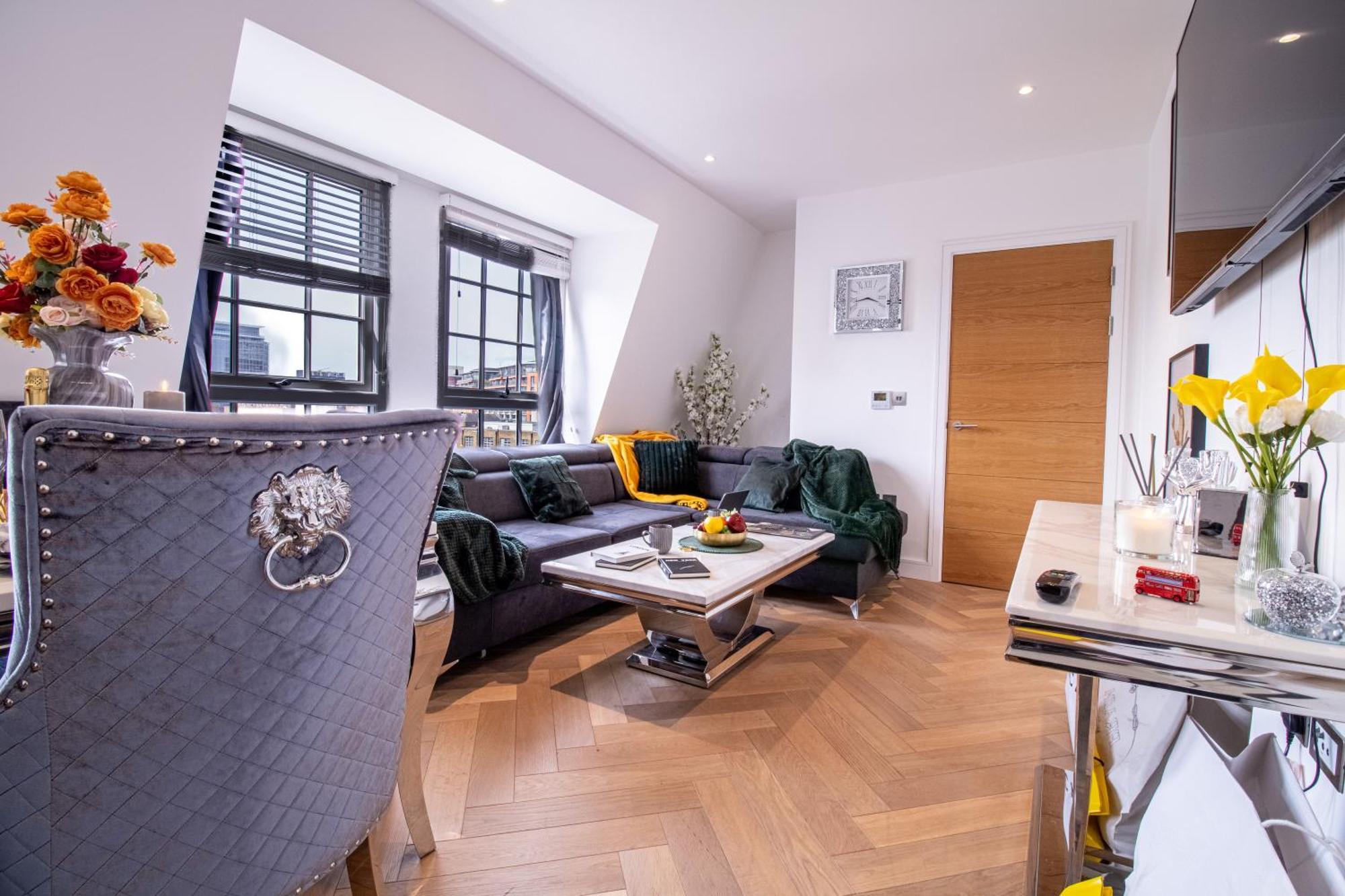 Luxurious 1-Bedroom Penthouse In Marble Arch 71 Londra Esterno foto