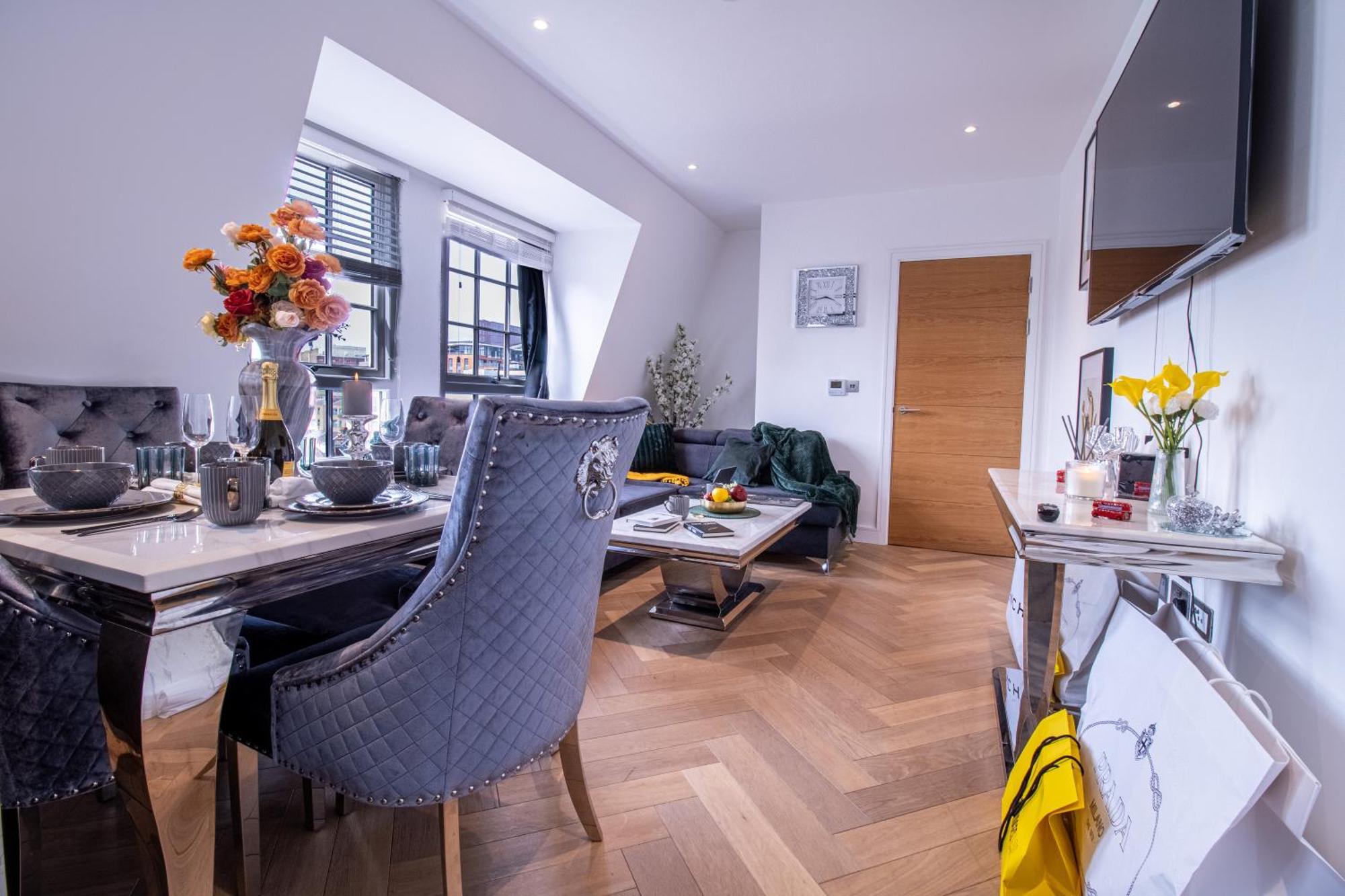 Luxurious 1-Bedroom Penthouse In Marble Arch 71 Londra Esterno foto