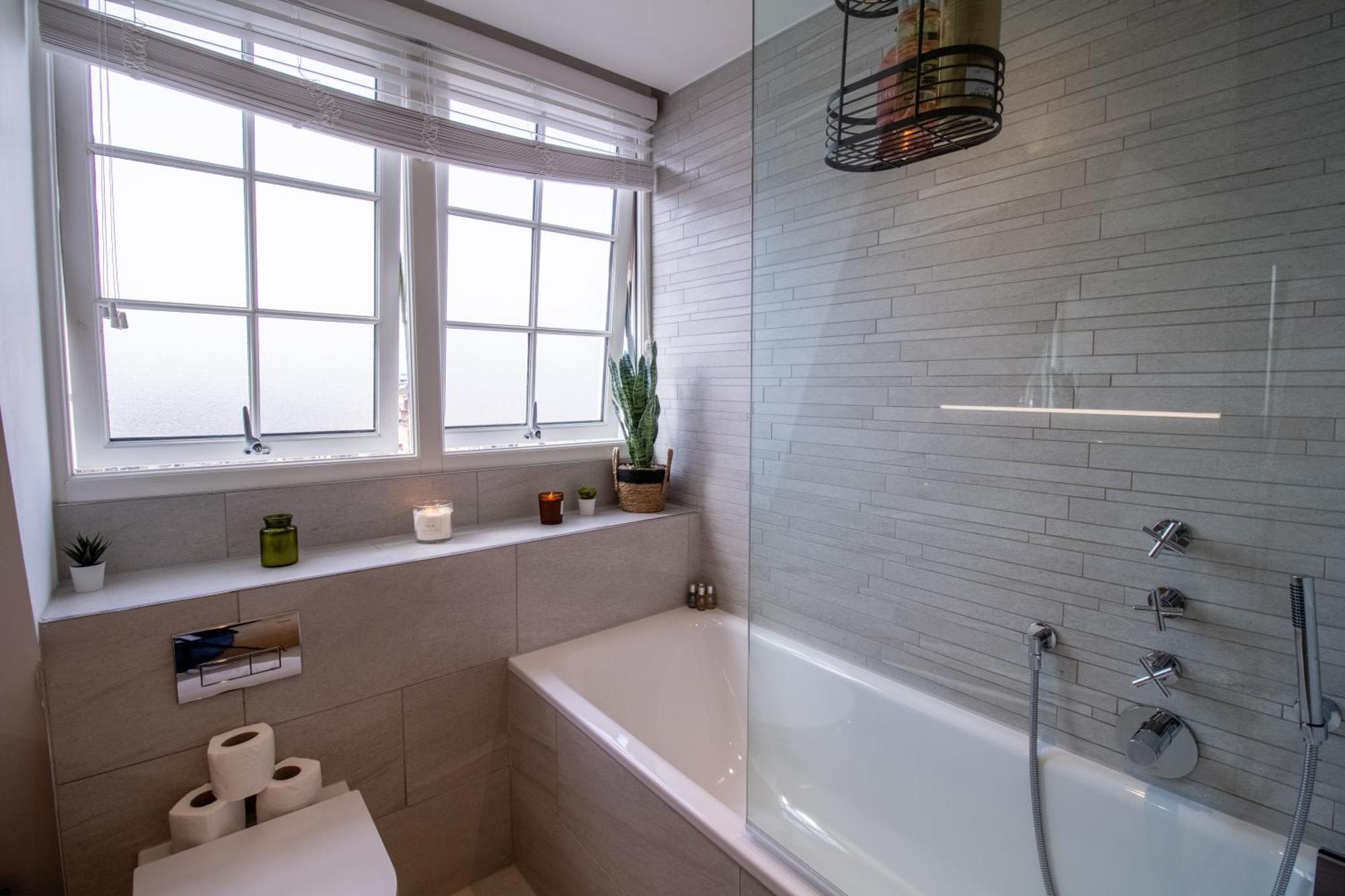 Luxurious 1-Bedroom Penthouse In Marble Arch 71 Londra Esterno foto