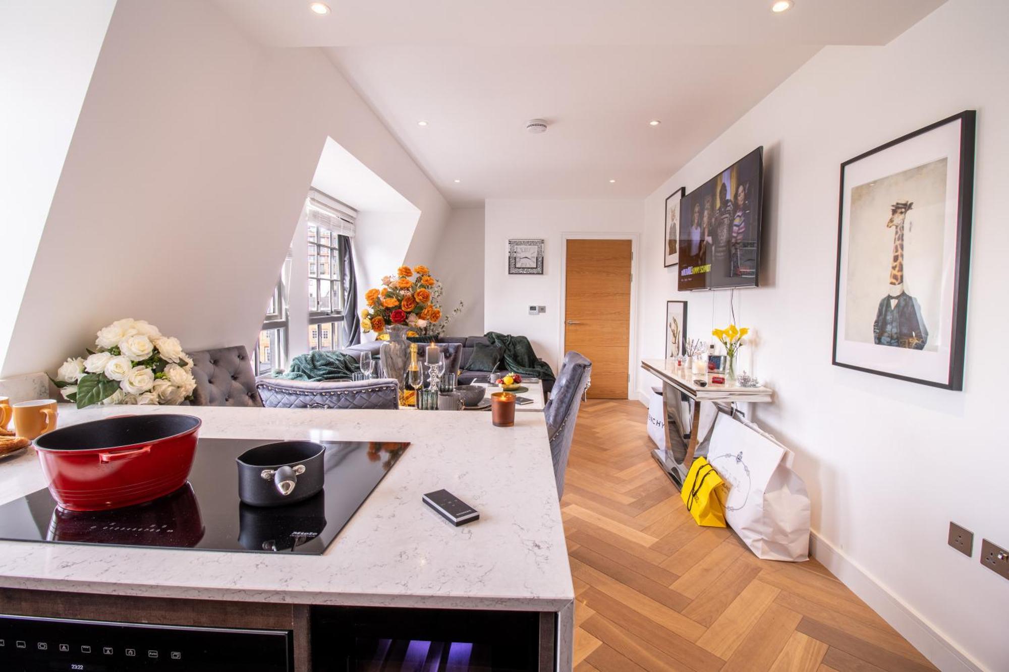 Luxurious 1-Bedroom Penthouse In Marble Arch 71 Londra Esterno foto